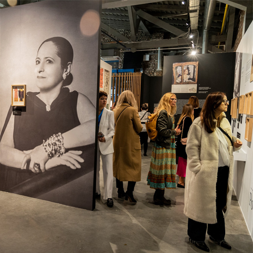 Curatorial guided tour through the exhibition “Helena Rubinstein. First Lady of Beauty”